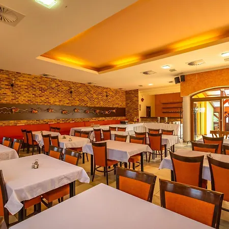 Wellness Bety ゲストハウス Veľký Meder